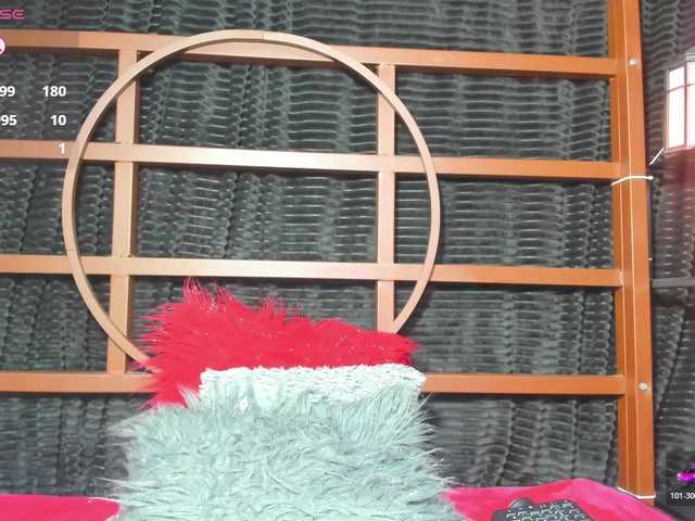 MOM-CAMILA1's BongaCams show and profile