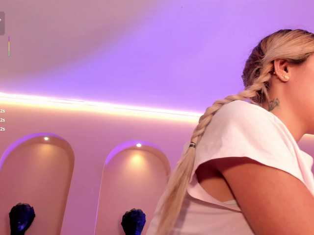 RossiRivers's BongaCams show and profile