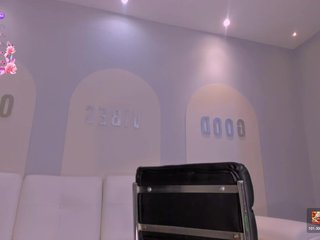 LisaFlowers Porn Show