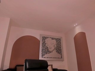 LisaFlowers Porn Show