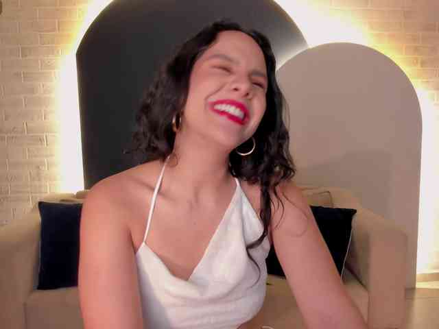 MelaniaSoley MelaniaSoley