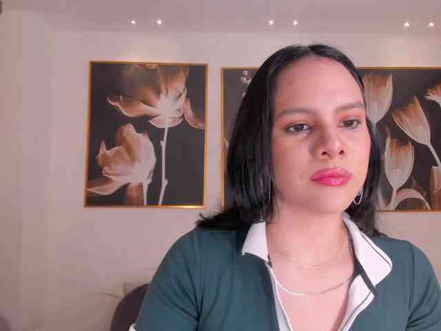 MelaniaSoley MelaniaSoley