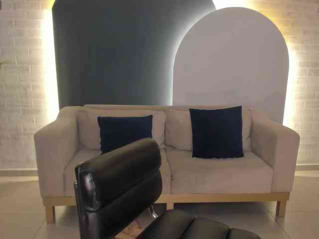 MelaniaSoley MelaniaSoley