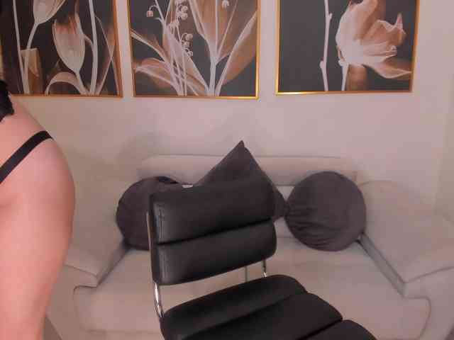 MelaniaSoley MelaniaSoley