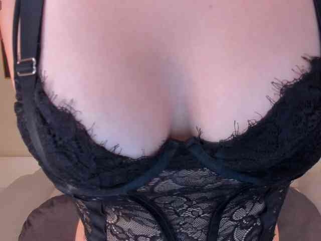 MelaniaSoley MelaniaSoley