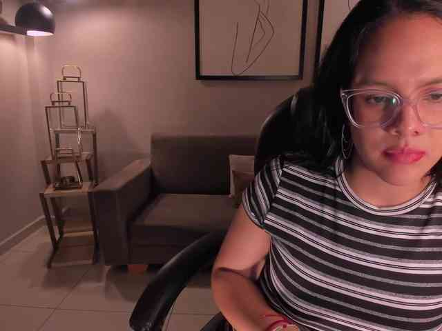 MelaniaSoley MelaniaSoley