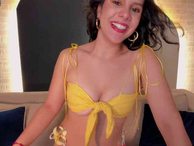 MelaniaSoley MelaniaSoley