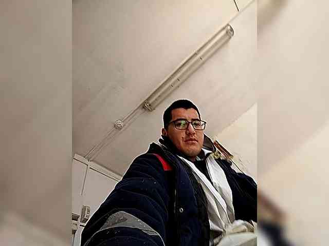 redmovie0122 Live Webcam on BongaCams