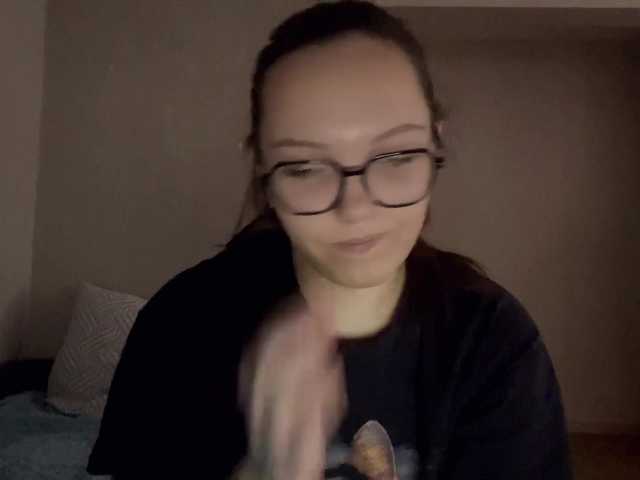 EsterAiu's BongaCams show and profile