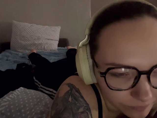 EsterAiu's BongaCams show and profile