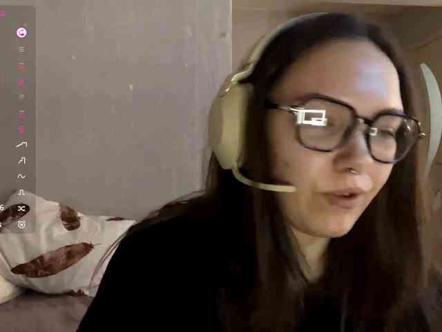 EsterAiu webcam