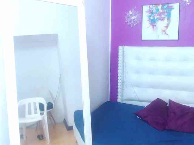 innocent-sexy-baby webcam