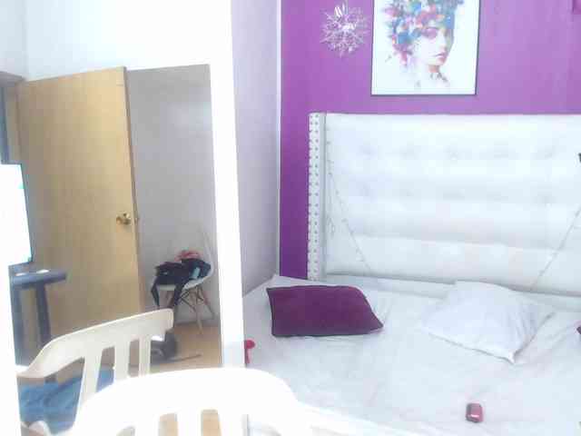 innocent-sexy-baby webcam