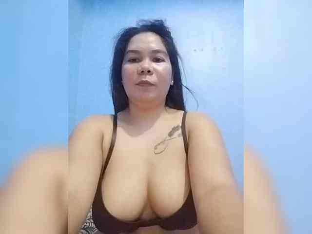 HotMomma33 HotMomma33