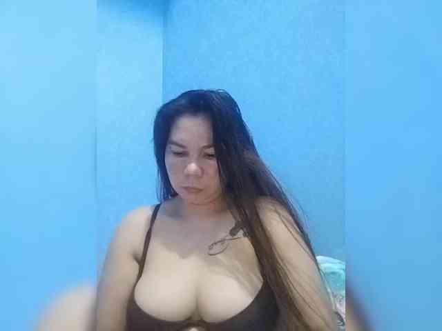 HotMomma33 HotMomma33