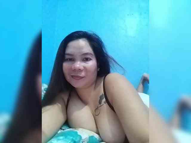 HotMomma33 HotMomma33