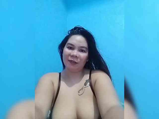 HotMomma33 HotMomma33