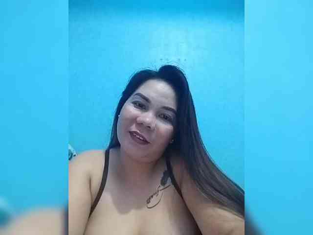 HotMomma33 HotMomma33