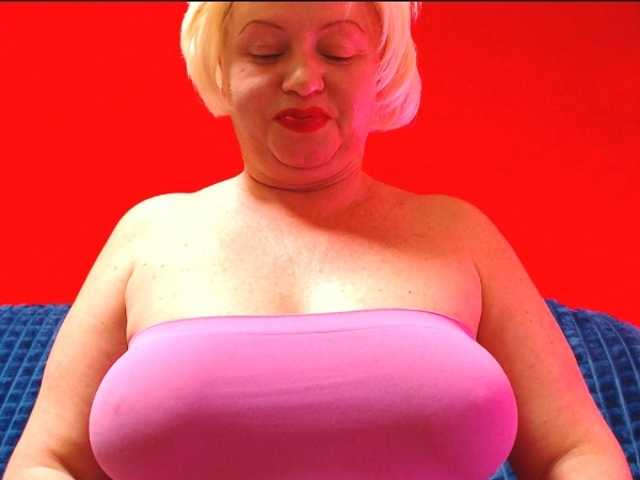 LisaViktoria's BongaCams show and profile