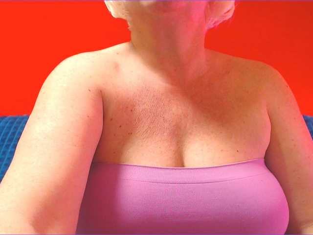 le modèle LisaViktoria est en webcam porno dans un show sur le site bongacams, il possède les tags suivants: White/Caucasian,Blonde,Shaved