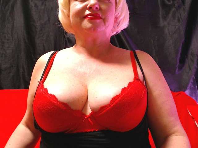 LisaViktoria's BongaCams show and profile