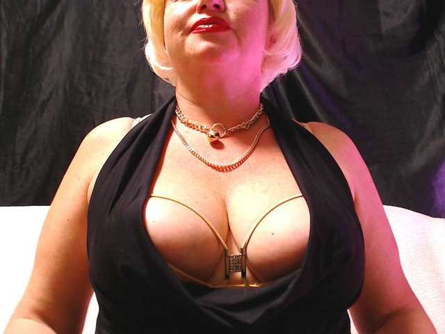 LisaViktoria's BongaCams show and profile