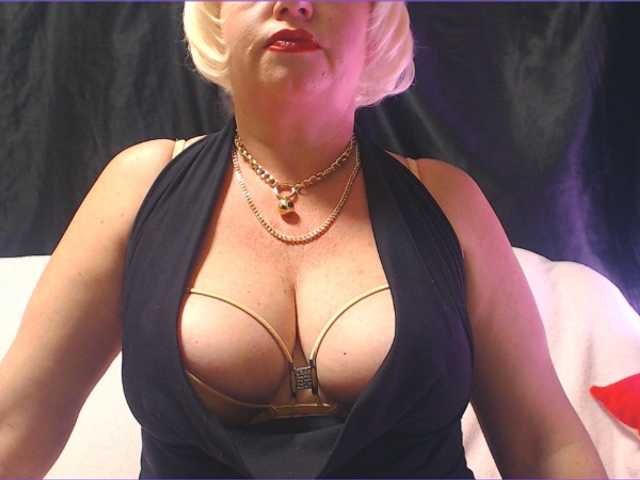 LisaViktoria's BongaCams show and profile