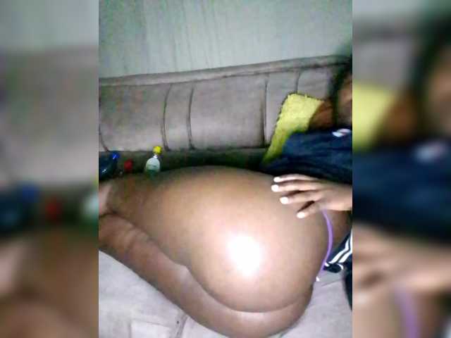 Davinalola's BongaCams show and profile