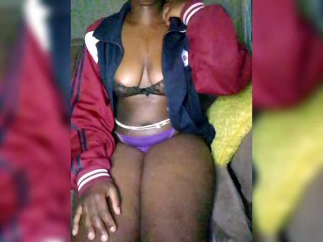 Davinalola's BongaCams show and profile