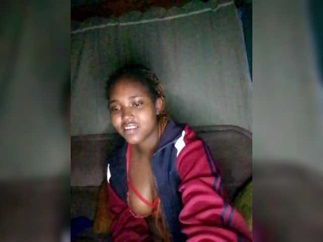 Davinalola's BongaCams show and profile