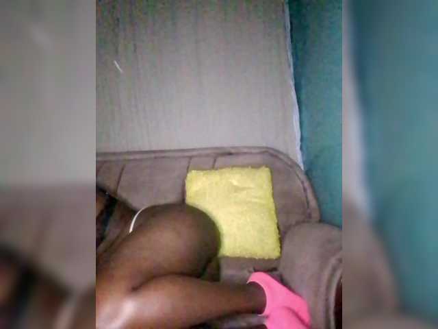 Davinalola's BongaCams show and profile