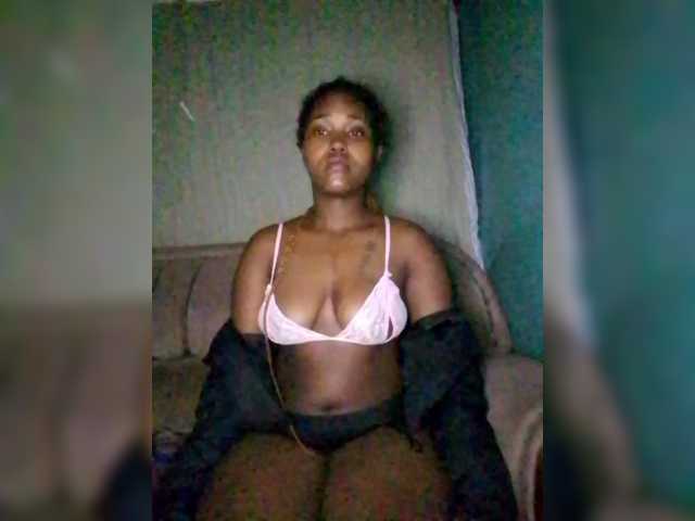 Davinalola's BongaCams show and profile