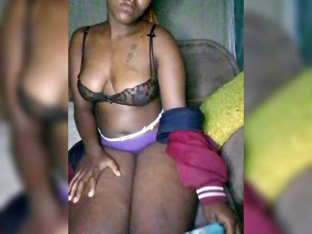 Davinalola's BongaCams show and profile