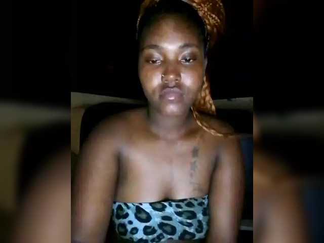 Davinalola's BongaCams show and profile