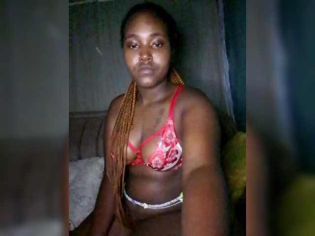 Davinalola's BongaCams show and profile