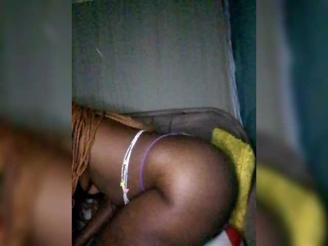 Davinalola's BongaCams show and profile