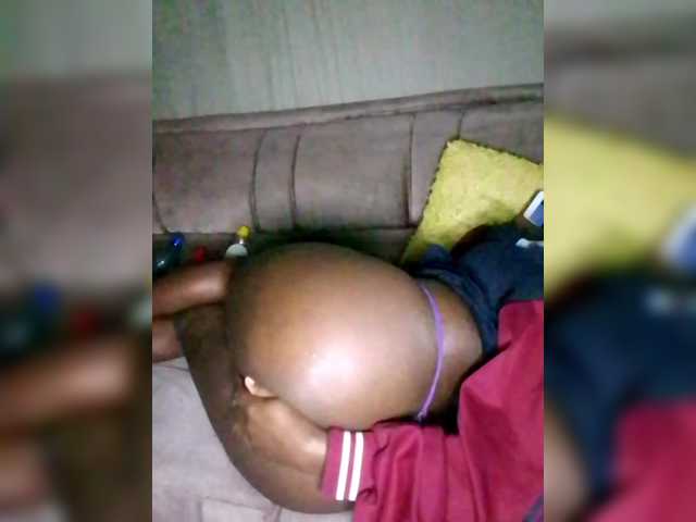 Davinalola's BongaCams show and profile