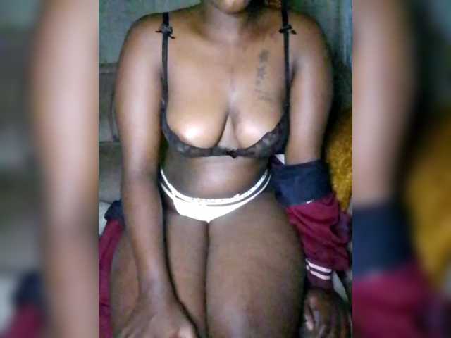 Davinalola's BongaCams show and profile