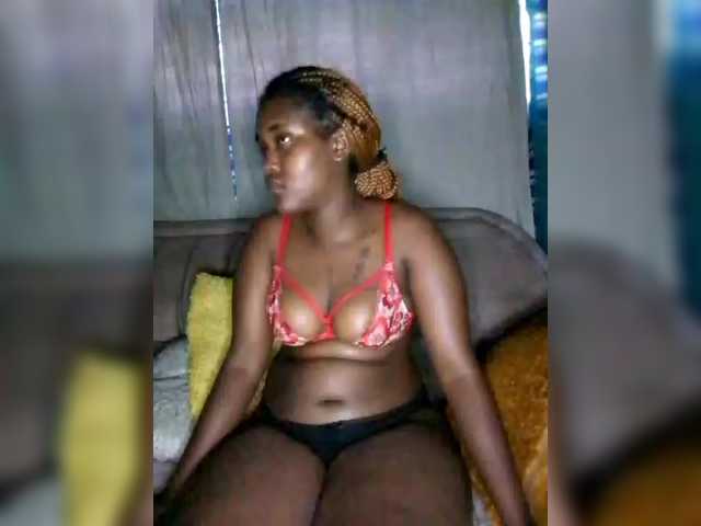 Davinalola's BongaCams show and profile