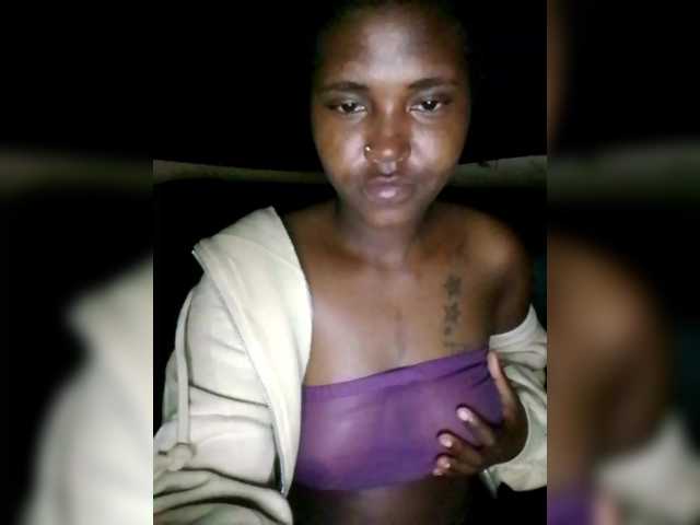 Davinalola's BongaCams show and profile