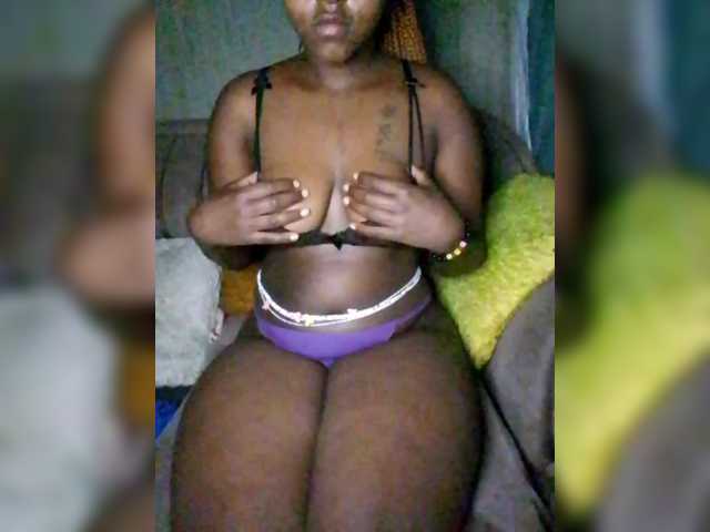 Davinalola's BongaCams show and profile