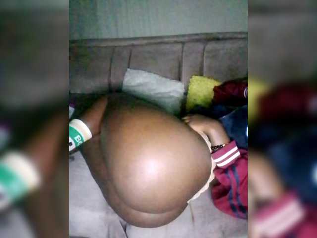 Davinalola's BongaCams show and profile