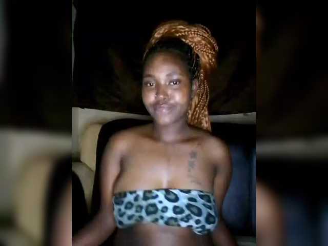 Davinalola – webcam model profile photo