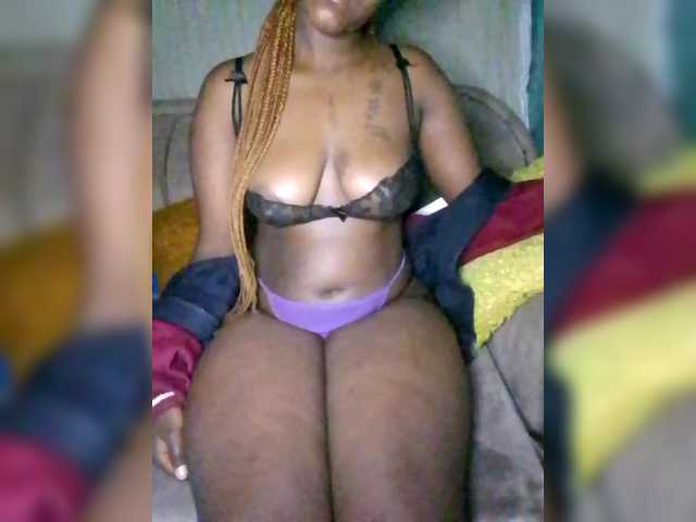 Davinalola's BongaCams show and profile