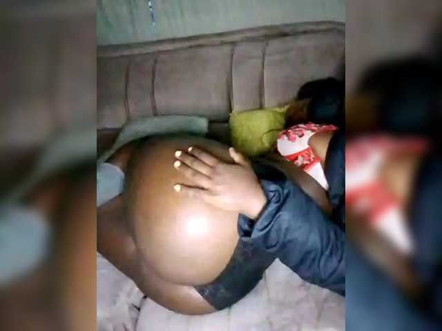 Davinalola's BongaCams show and profile