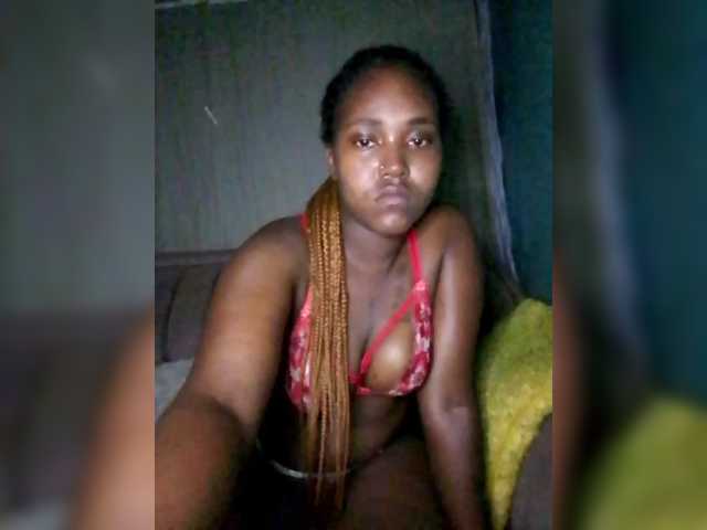 Davinalola's BongaCams show and profile