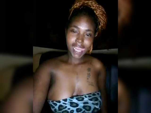 Davinalola's BongaCams show and profile