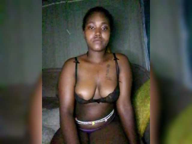 Davinalola's BongaCams show and profile