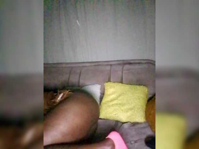 Davinalola's BongaCams show and profile