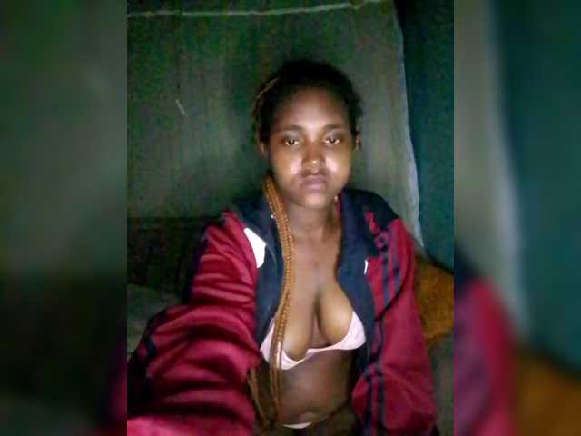 Davinalola's BongaCams show and profile